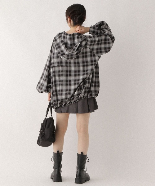 Heather（ヘザー）の「スタッズナイロンBAG　573204（ボストンバッグ・レディース・アイボリー/ブラック・ONE SIZE）」の10枚目の写真