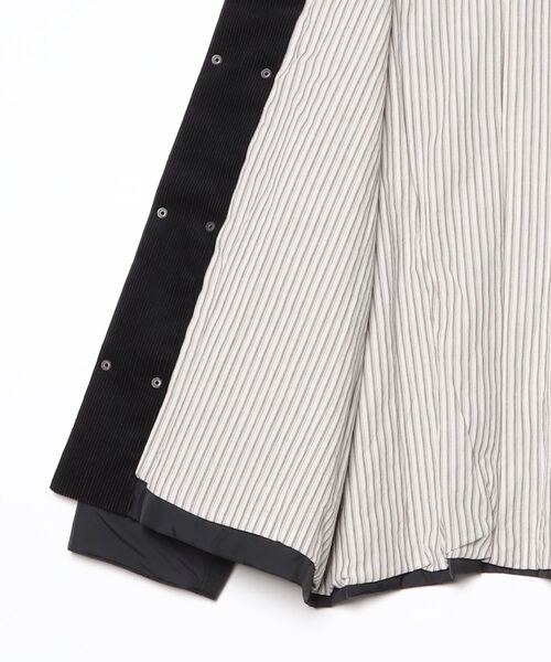 my beautiful landlet(マイビューティフルランドレット)の「【my beautiful landlet】PADDED NYLON(カバーオール・メンズ・ブラック/チャコールグレー/イエロー・1/0)」の9枚目の写真