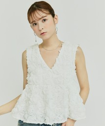 フラワーモチーフトップス レディース セール】Flower Motif Crew Neck Top / フラワーモチーフクルー