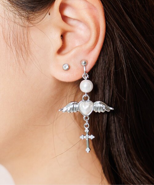 algy(アルジー)の「クロスモチーフエンジェルイヤリング(イヤリング・キッズ・シルバー・FREE)」の1枚目の写真