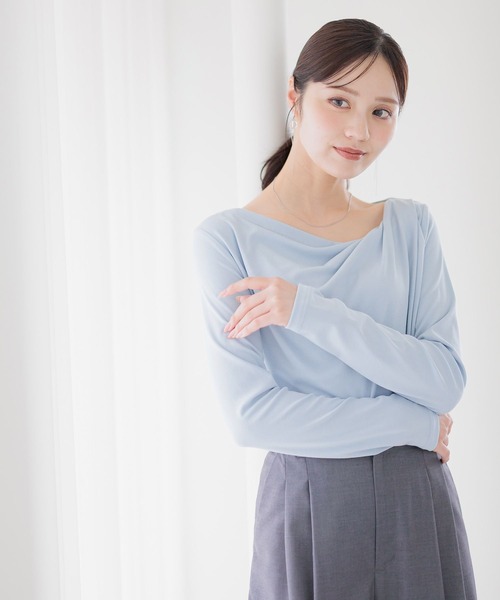 Andemiu（アンデミュウ）の「カットドレープT長袖580967（Tシャツ/カットソー・レディース・ブラック/ブラウン/ブルー/オフホワイト・FREE）」の4枚目の写真