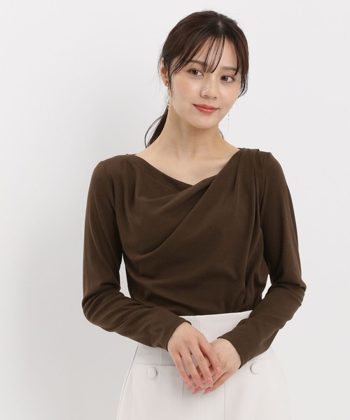 Andemiu（アンデミュウ）の「カットドレープT長袖580967（Tシャツ/カットソー・レディース・ブラック/ブラウン/ブルー/オフホワイト・FREE）」の12枚目の写真