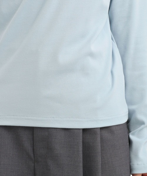 Andemiu（アンデミュウ）の「カットドレープT長袖580967（Tシャツ/カットソー・レディース・ブラック/ブラウン/ブルー/オフホワイト・FREE）」の19枚目の写真