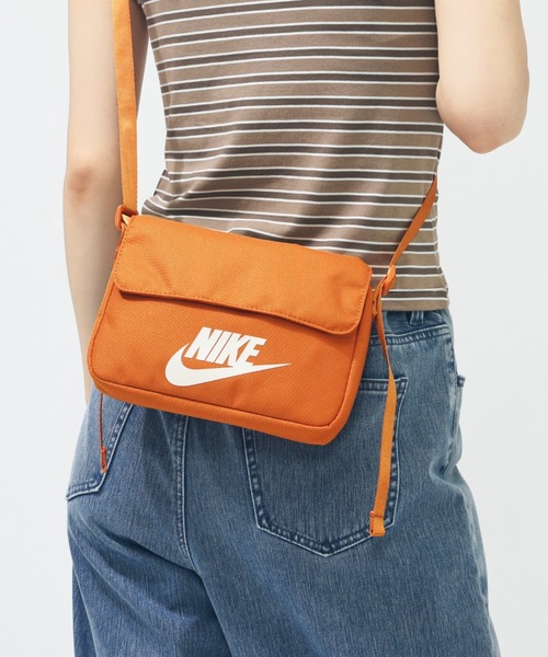 NIKE(ナイキ)の「ナイキ NIKE ナイキ NSW レベル クロスボディ(ボディバッグ/ウエストポーチ・レディース・その他・ONE SIZE)」の1枚目の写真