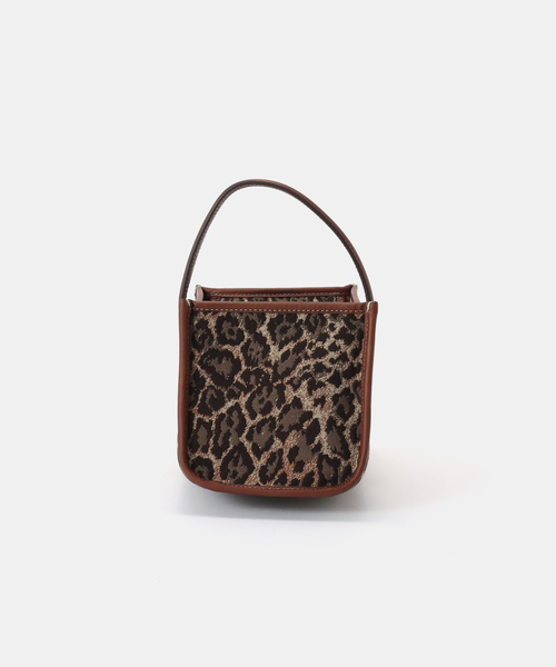 IENA(イエナ)の「A VACATION/ア ヴァケーション SEE SAW BAG LEO バッグ A104-SEE SAW(ハンドバッグ・レディース・キャメル・FREE)」の2枚目の写真