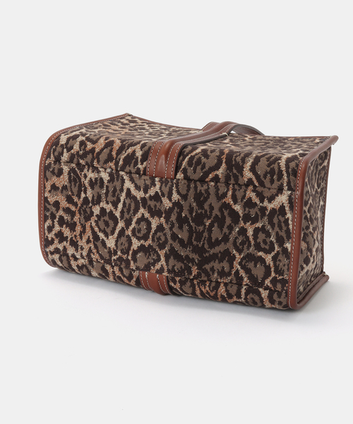 IENA(イエナ)の「A VACATION/ア ヴァケーション SEE SAW BAG LEO バッグ A104-SEE SAW(ハンドバッグ・レディース・キャメル・FREE)」の4枚目の写真