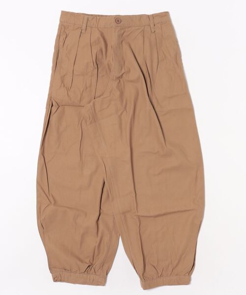 MARAI(マーライ)の「タックテーパードパンツ(その他パンツ・レディース・ベージュ/ブラック/カーキ・4L/3L/LL/M/L)」の14枚目の写真