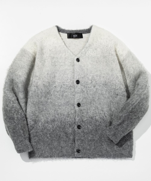 AKM Contemporary（エイケイエムコンテンポラリー）の「【WEB・直営店限定】AKM Contemporary(エイケイエムコンテンポラリー)モヘア オーバーサイズ グラデーション ニットカーディガン(保温性/起毛)（カーディガン/ボレロ・メンズ・ブラック/ホワイト/ブラウン・S/M/L/XL）」の11枚目の写真
