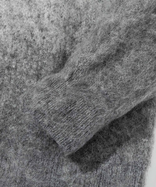 AKM Contemporary（エイケイエムコンテンポラリー）の「【WEB・直営店限定】AKM Contemporary(エイケイエムコンテンポラリー)モヘア オーバーサイズ グラデーション ニットカーディガン(保温性/起毛)（カーディガン/ボレロ・メンズ・ブラック/ホワイト/ブラウン・S/M/L/XL）」の15枚目の写真