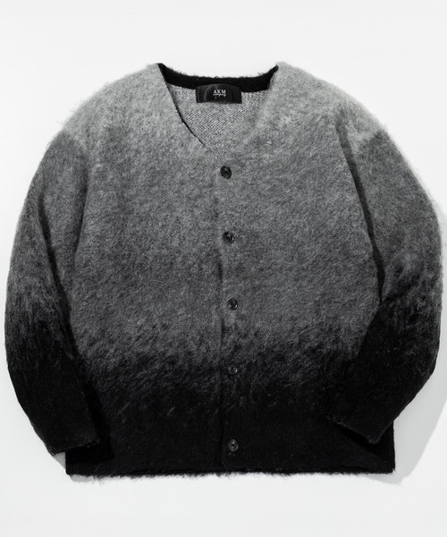 AKM Contemporary（エイケイエムコンテンポラリー）の「【WEB・直営店限定】AKM Contemporary(エイケイエムコンテンポラリー)モヘア オーバーサイズ グラデーション ニットカーディガン(保温性/起毛)（カーディガン/ボレロ・メンズ・ブラック/ホワイト/ブラウン・S/M/L/XL）」の17枚目の写真