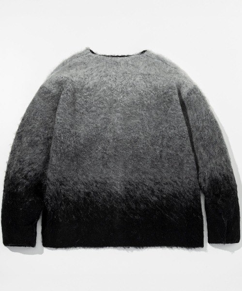 AKM Contemporary（エイケイエムコンテンポラリー）の「【WEB・直営店限定】AKM Contemporary(エイケイエムコンテンポラリー)モヘア オーバーサイズ グラデーション ニットカーディガン(保温性/起毛)（カーディガン/ボレロ・メンズ・ブラック/ホワイト/ブラウン・S/M/L/XL）」の18枚目の写真