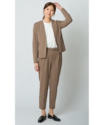 AOYAMA（アオヤマ）の「【通勤/入卒スーツ兼用で使える！選べる6色/2点セット】ジョーゼットＶカラースーツセット（すっきり見えのVカラージャケット＋ウエストゴムで楽チンなテーパードパンツセット）（スーツセット）」