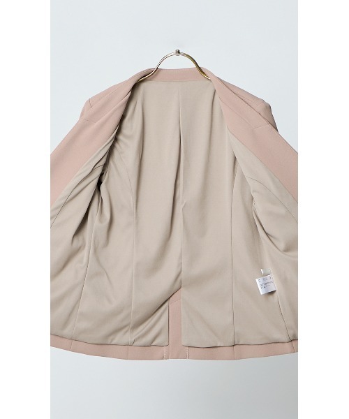 AOYAMA（アオヤマ）の「【通勤/入卒スーツ兼用で使える！選べる6色/2点セット】ジョーゼットＶカラースーツセット（すっきり見えのVカラージャケット＋ウエストゴムで楽チンなテーパードパンツセット）（スーツセット・レディース・ネイビー/ベージュ/ブラック/グレー/チャコールグレー/ブラウン・M/LL/L）」の19枚目の写真