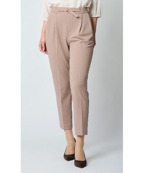 AOYAMA（アオヤマ）の「【通勤/入卒スーツ兼用で使える！選べる6色/2点セット】ジョーゼットＶカラースーツセット（すっきり見えのVカラージャケット＋ウエストゴムで楽チンなテーパードパンツセット）（スーツセット・レディース・ネイビー/ベージュ/ブラック/グレー/チャコールグレー/ブラウン・M/LL/L）」の22枚目の写真