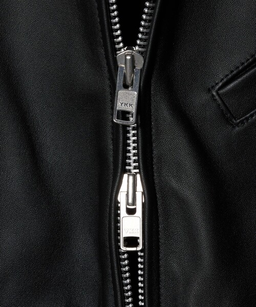 AVIREX（アヴィレックス）の「【別注】＜AVIREX＞レザー ジップ ブルゾン（ブルゾン・メンズ・ブラック・L/M/XL）」の11枚目の写真