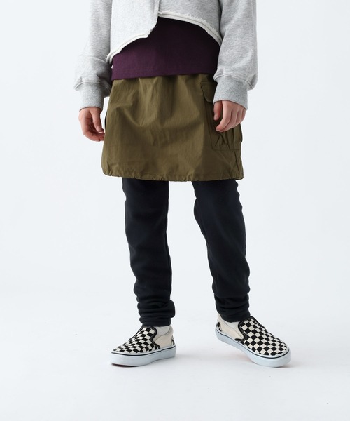 BAYFLOW（ベイフロー）の「[抜群の伸縮性!]モチモチスムースレギンス[KIDS]（レギンス/スパッツ・キッズ・ホワイト/ブルー/ブラック・110cm/150cm/140cm/130cm/120cm）」の3枚目の写真