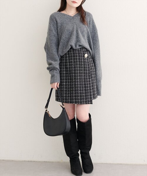 natural couture（ナチュラルクチュール）の「【WEB限定】べこべこ釦ラップミニスカート（スカート・レディース・ブラウン/その他2/その他1/チャコールグレー・FREE）」の6枚目の写真