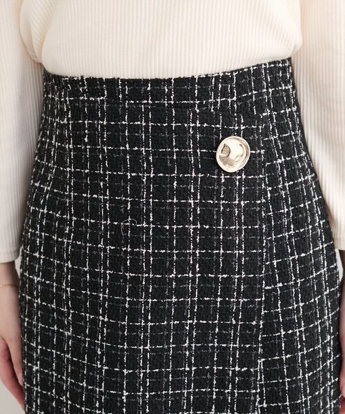 natural couture（ナチュラルクチュール）の「【WEB限定】べこべこ釦ラップミニスカート（スカート・レディース・ブラウン/その他2/その他1/チャコールグレー・FREE）」の11枚目の写真