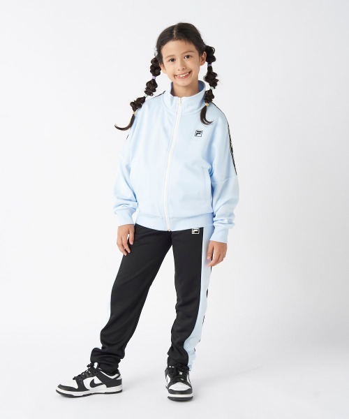 美品＊FILAフィラ＊秋色マスタードロゴトップスとタフタスコート上下セットアップ 美品＊FILAフィラ＊秋色マスタードロゴトップスとタフタスコート上下