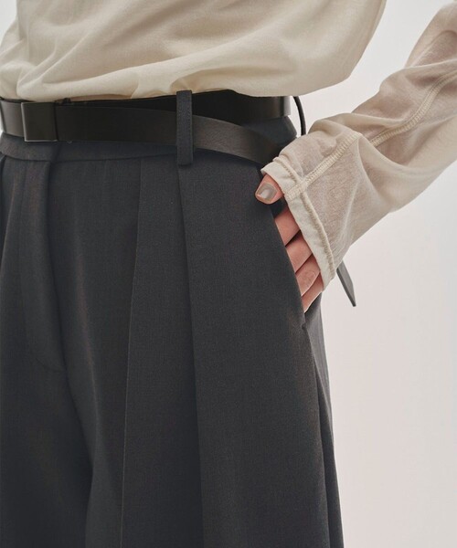TODAYFUL（トゥデイフル）の「【TODAYFUL/トゥデイフル】Bonding Wide Trousers/ボンディングワイドトラウザーパンツ（スラックス・レディース・チャコールグレー/ブラック/モスグリーン・36/38）」の12枚目の写真