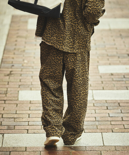 セール】ワイドストレートシルエット 総柄プリント コーデュロイ