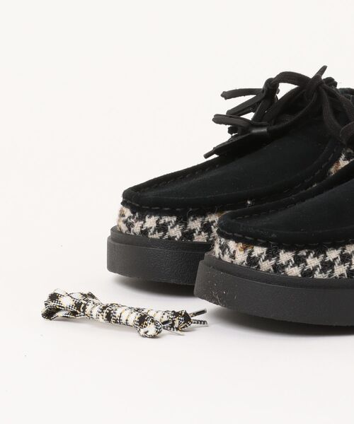 Clarks(クラークス)の「Clarks クラークス TORVIEW【Clarks 200周年記念モデル/HARRIS TWEED(ハリスツイード)】メンズシューズ(トービュー) 26184928(モカシン/デッキシューズ・メンズ・ブラック系その他・25.0cm/25.5cm/26.0cm/26.5cm/27.0cm/27.5cm/28.0cm)」の4枚目の写真