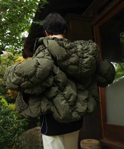 SHIRRING LAYERED DOWN CT（その他アウター）｜OMMO（オーエムエムオー