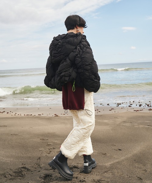 SHIRRING LAYERED DOWN CT（その他アウター）｜OMMO（オーエムエムオー