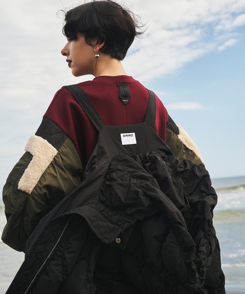 OMMO(オーエムエムオー)の「SHIRRING LAYERED DOWN CT(その他アウター・レディース・ブラック/カーキ・F)」の17枚目の写真