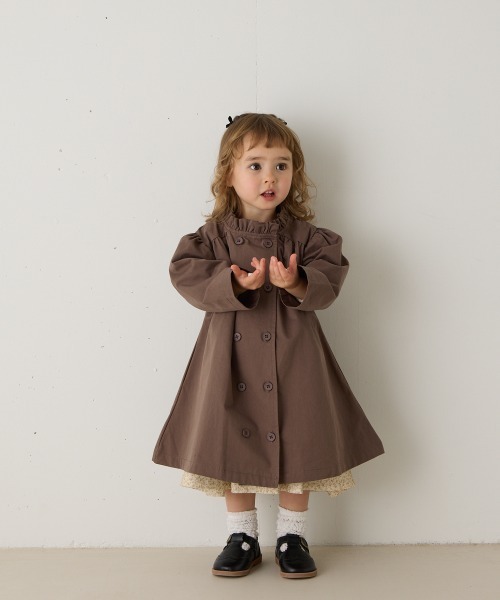riziere(リジェール)の「ダブルボタンフリルカラーワンピースコート(その他アウター・キッズ・アッシュブラウン/ベージュ・90/100/110/120/130/140/150)」の6枚目の写真
