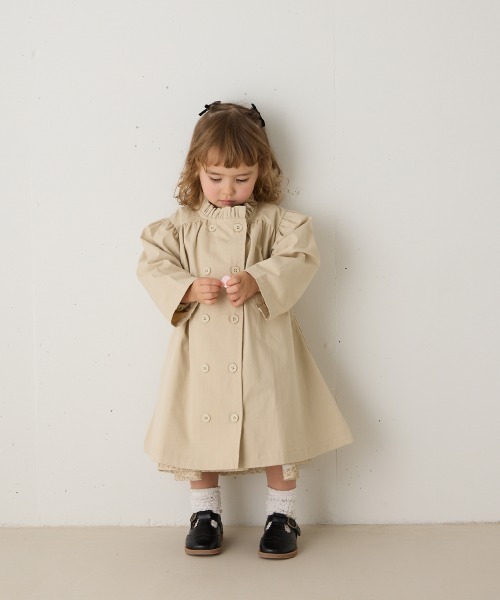 riziere(リジェール)の「ダブルボタンフリルカラーワンピースコート(その他アウター・キッズ・アッシュブラウン/ベージュ・90/100/110/120/130/140/150)」の3枚目の写真