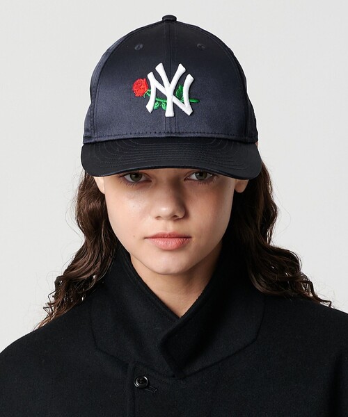 【別注】＜NEW ERA＞サテン ニューヨーク ヤンキースロゴ×ローズ ベースボール キャップ