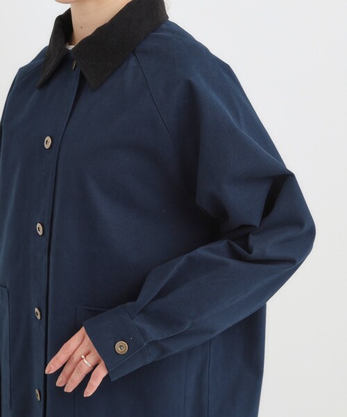 SHOO・LA・RUE（シューラルー）の「【S-LL】オーバーシルエットでこなれ感 襟コール カバーオール（ステンカラーコート・レディース・カーキ/ネイビー・04/03/02/01）」の15枚目の写真