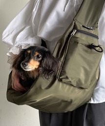 PUFF（パフ）の「PET PUFF SLING（ペット用キャリーケース）」