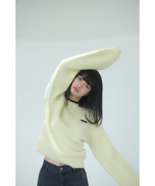 Smyeon(スミョン)の「Name plate shaggy knit/ネームプレート付きシャギーニットプルオーバー(ニット/セーター・レディース・ブラック/ネイビー/イエロー・FREE)」の19枚目の写真