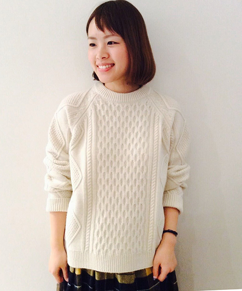 PUAL CE CIN（ピュアルセシン）の「９ＧケーブルクルーＮ　Ｐ／Ｏ（ニット/セーター・レディース・アイボリー/オートミール/グレー/ネイビー・FREE）」の2枚目の写真