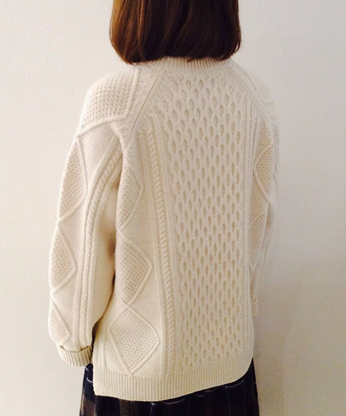 PUAL CE CIN（ピュアルセシン）の「９ＧケーブルクルーＮ　Ｐ／Ｏ（ニット/セーター・レディース・アイボリー/オートミール/グレー/ネイビー・FREE）」の18枚目の写真