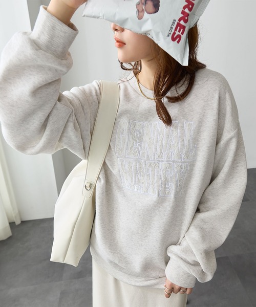 ReDial(リダイアル)の「レースロゴ刺繍スウェット(スウェット・レディース・ブラック/杢グレー/オートミール・M/L/LL/3L)」の3枚目の写真