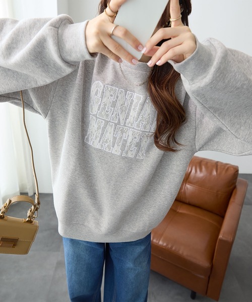 ReDial(リダイアル)の「レースロゴ刺繍スウェット(スウェット・レディース・ブラック/杢グレー/オートミール・M/L/LL/3L)」の6枚目の写真
