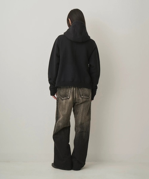Juha(ユハ)の「【JUHA/ユハ】CROPPED BRUSHED HOODIE(パーカー・メンズ・ブラック/クリーム・3/4)」の6枚目の写真