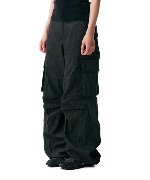 AAKAM(アーカム)の「Textured Side Pocket Cargo Pants (Black)(その他パンツ・レディース・その他・1/2)」の7枚目の写真