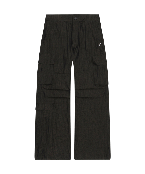 AAKAM(アーカム)の「Textured Side Pocket Cargo Pants (Black)(その他パンツ・レディース・その他・1/2)」の4枚目の写真
