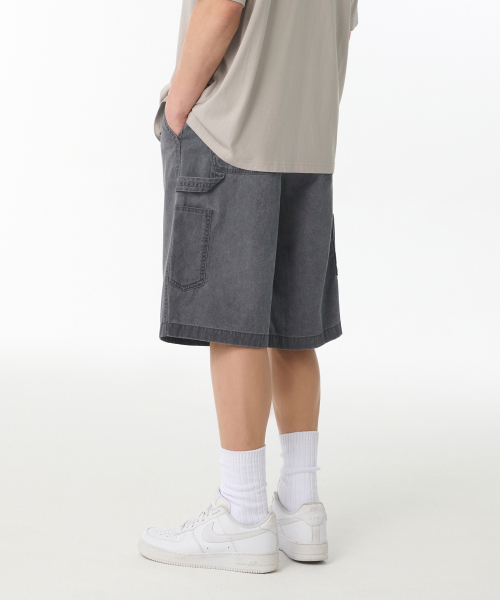 MUSINSA STANDARD（ムシンサスタンダード）の「ピグメントカーペンターバermudaパンツ[チャコールグレー]（その他パンツ・メンズ・その他・33/28/29/36/34/32/30/31/26/27/38/40/42）」の4枚目の写真