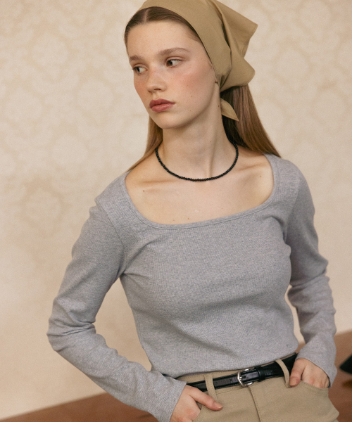 TTUDEMENT(トュードメント)の「SQUARE LONG SLEEVE TOP GREY(Tシャツ/カットソー・レディース・その他・FREE)」の3枚目の写真