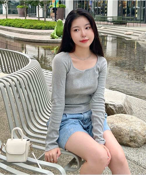 TTUDEMENT(トュードメント)の「SQUARE LONG SLEEVE TOP GREY(Tシャツ/カットソー・レディース・その他・FREE)」の6枚目の写真