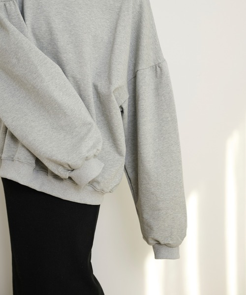 LAULEN(ローレン)の「back open volume sweat pullover /バックオープンボリュームスウェットプルオーバー(スウェット・レディース・グレー/ブラック・FREE)」の6枚目の写真