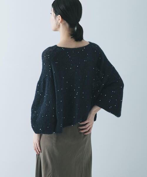 URBAN RESEARCH（アーバンリサーチ）の「スパンコールモヘヤルーズニット（ニット/セーター・レディース・オフホワイト/ネイビー・FREE）」の19枚目の写真