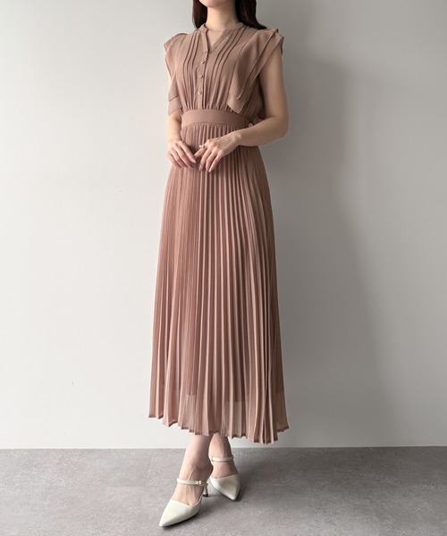 mipiarl（ミピアール）の「ラッフルピンタックプリーツワンピース（ワンピース・レディース・グレー/ブラック/アイボリー/ピンクベージュ/チャコール・SMALL/MEDIUM/LARGE/X-LARGE）」の20枚目の写真