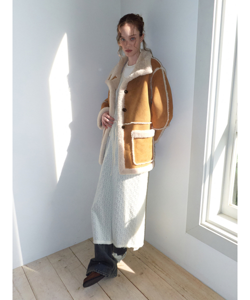ETMON(エトモン)の「Suede Button Mustang Coat, Camel(ムートンコート・レディース・その他・F)」の5枚目の写真