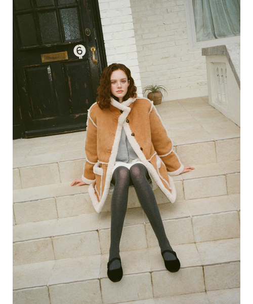 ETMON(エトモン)の「Suede Button Mustang Coat, Camel(ムートンコート・レディース・その他・F)」の4枚目の写真